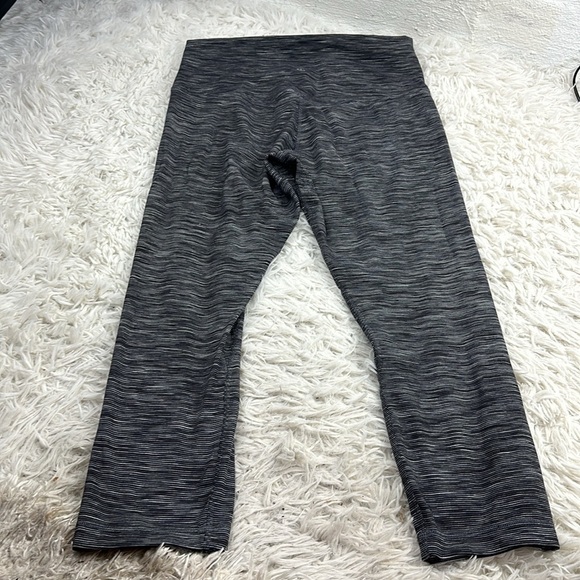 Lululemon Align Crop *21" Wee Are From Space Dark Carbon Ice Grey - Picture 3 of 6